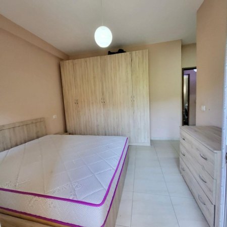 Tirane, jepet me qera apartament 2+1+Ballkon Kati 2, 104 m² 430 € (JEPET ME QIRA APARTAMENT 2+1 PRANE KOPESHTIT BOTANIK TIRANE)