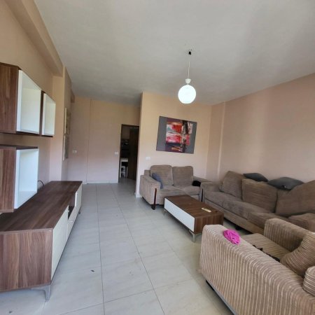 Tirane, jepet me qera apartament 2+1+Ballkon Kati 2, 104 m² 430 € (JEPET ME QIRA APARTAMENT 2+1 PRANE KOPESHTIT BOTANIK TIRANE)