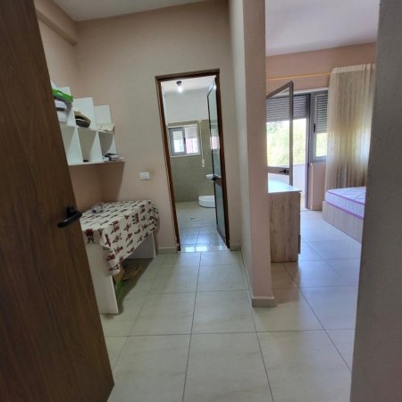 Tirane, jepet me qera apartament 2+1+Ballkon Kati 2, 104 m² 430 € (JEPET ME QIRA APARTAMENT 2+1 PRANE KOPESHTIT BOTANIK TIRANE)