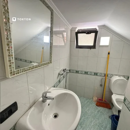Tirane, jepet me qera 2+1+Ballkon Kati 1, 120 m² 550 € (kodra e diellit)