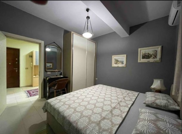 Tirane, jepet me qera apartament 1+1 Kati 3, 86 m² 550 € (Stacioni i Trenit)