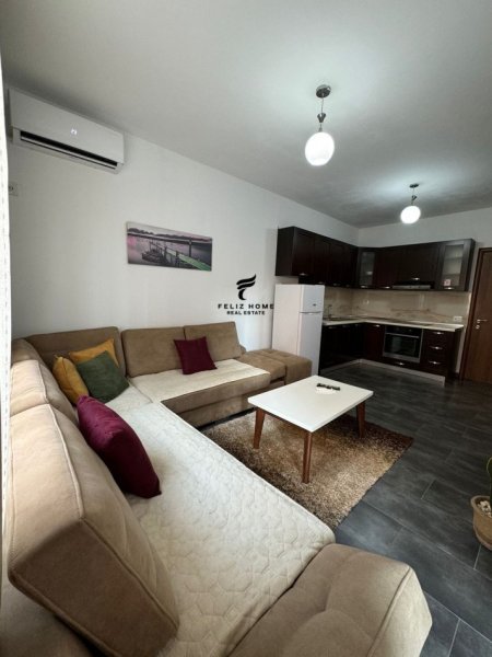 Tirane, jepet me qera apartament 2+1 Kati 1, 80 m² 500 € (ASTIR)