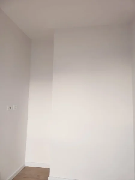 Tirane, jepet me qera apartament 3+1 Kati 4, 1.200 €