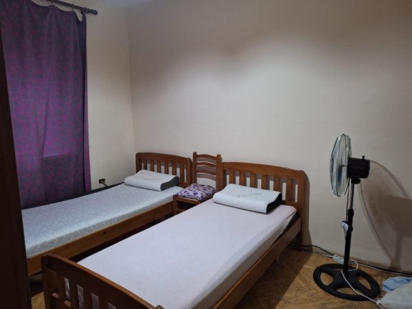 Tirane, jepet me qera apartament 1+1+Ballkon , 55 m² 450 € (FERIT XHAJKO)