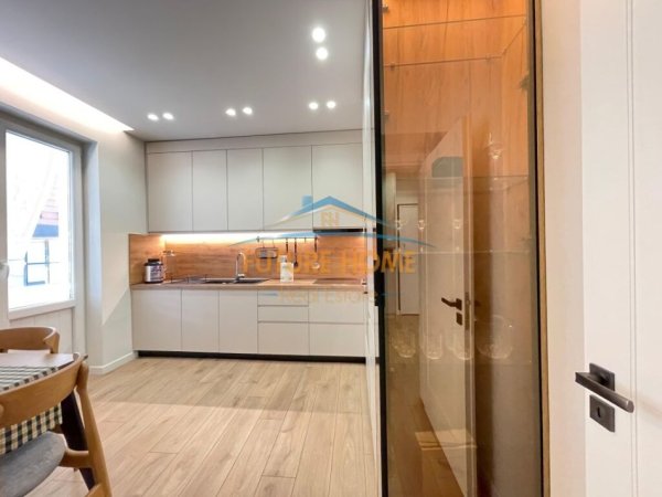 Tirane, jepet me qera apartament 1+1 Kati 3, 69 m² 750 € (Myslym Shyri)