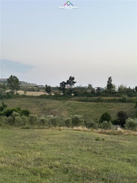 Tirane, shes toke , 8.100 m² 203.000 € (zall herr)