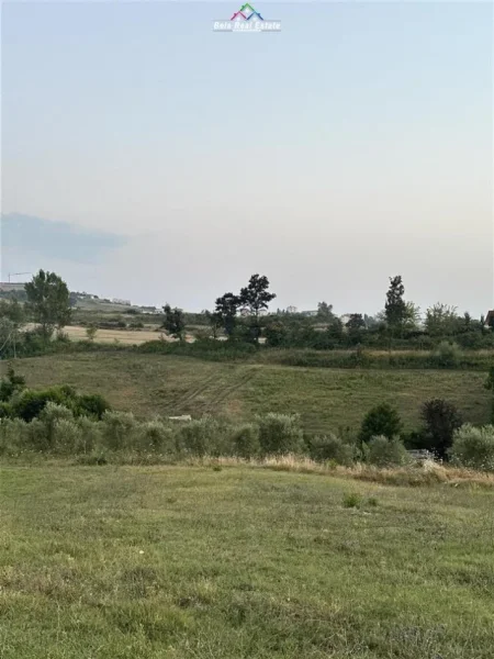 Tirane, shes toke , 8.100 m² 203.000 € (zall herr)