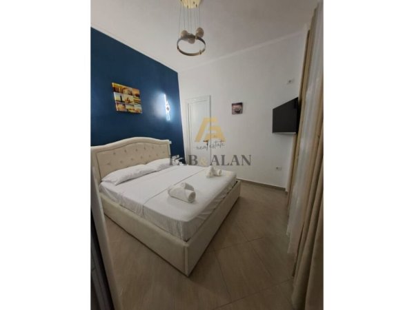 Vlore, shitet Shtepi 1 Katshe , (prane Hotel Jonufres)