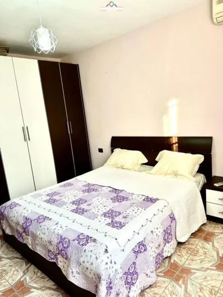 Tirane, jepet me qera apartament 1+1 Kati 4, 55 m² 430 € (Ish Restrorant Durresi)
