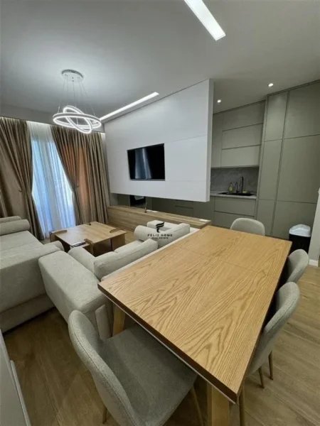 Tirane, shitet apartament 2+1+Ballkon Kati 15, 125 m² 350.000 € (21 DHJETORI)