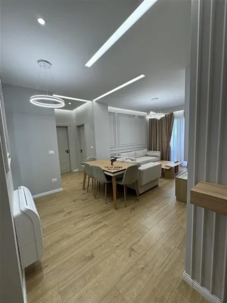 Tirane, shitet apartament 2+1+Ballkon Kati 15, 125 m² 350.000 € (21 DHJETORI)