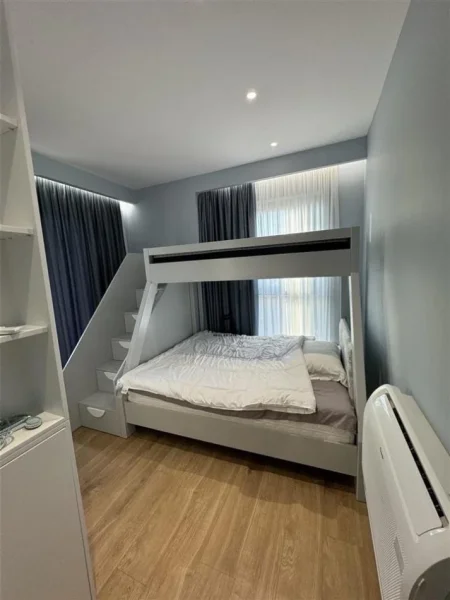 Tirane, shitet apartament 2+1+Ballkon Kati 15, 125 m² 350.000 € (21 DHJETORI)