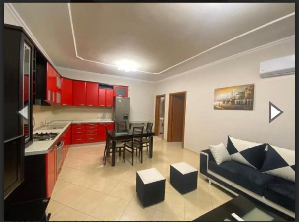 Tirane, jepet me qera apartament 1+1 Kati 3, 70 m² 450 € (Rruga Peti)