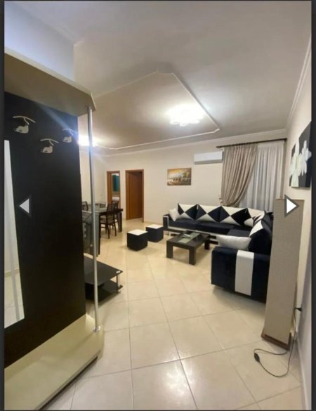 Tirane, jepet me qera apartament 1+1 Kati 3, 70 m² 450 € (Rruga Peti)