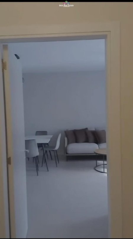 Tirane, jepet me qera apartament 2+1 Kati 5, 103 m² 600 € (fusha e aviacionit)