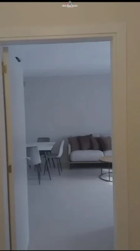 Tirane, jepet me qera apartament 2+1 Kati 5, 103 m² 600 € (fusha e aviacionit)