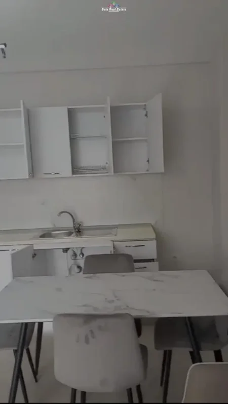Tirane, jepet me qera apartament 2+1 Kati 5, 103 m² 600 € (fusha e aviacionit)