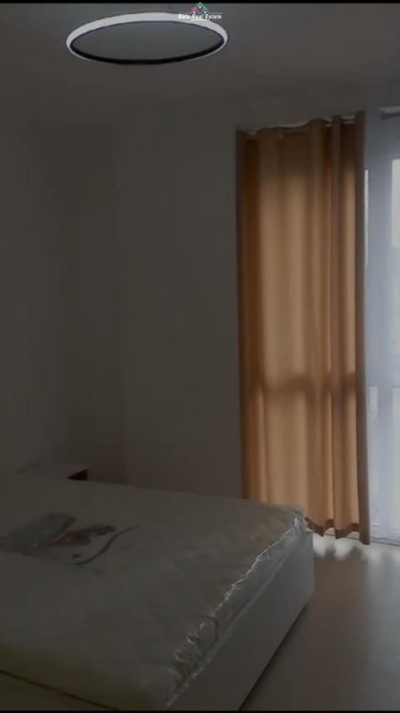 Tirane, jepet me qera apartament 2+1 Kati 5, 103 m² 600 € (fusha e aviacionit)