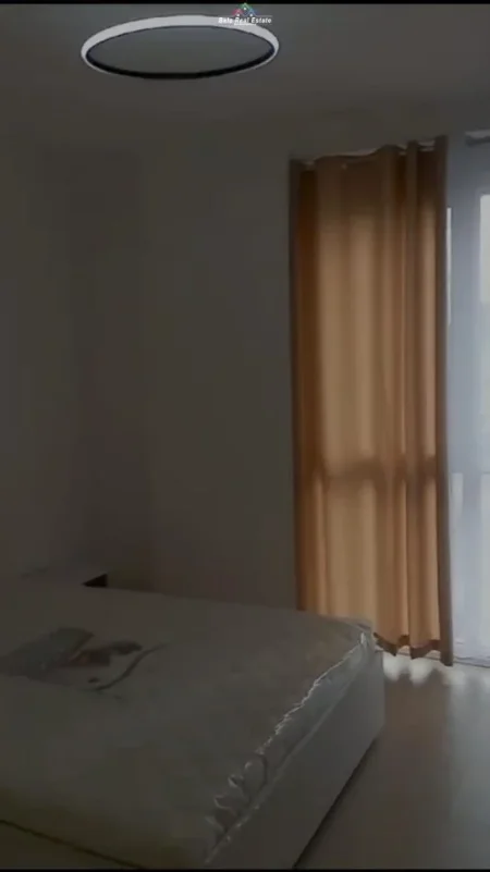 Tirane, jepet me qera apartament 2+1 Kati 5, 103 m² 600 € (fusha e aviacionit)