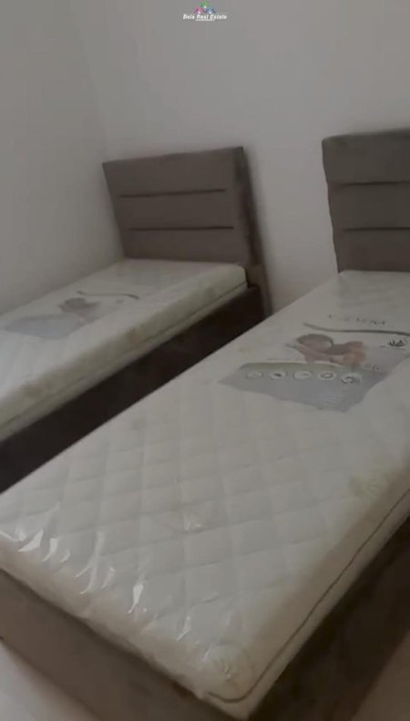 Tirane, jepet me qera apartament 2+1 Kati 5, 103 m² 600 € (fusha e aviacionit)