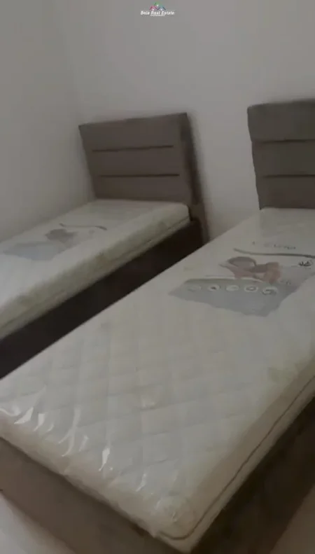 Tirane, jepet me qera apartament 2+1 Kati 5, 103 m² 600 € (fusha e aviacionit)