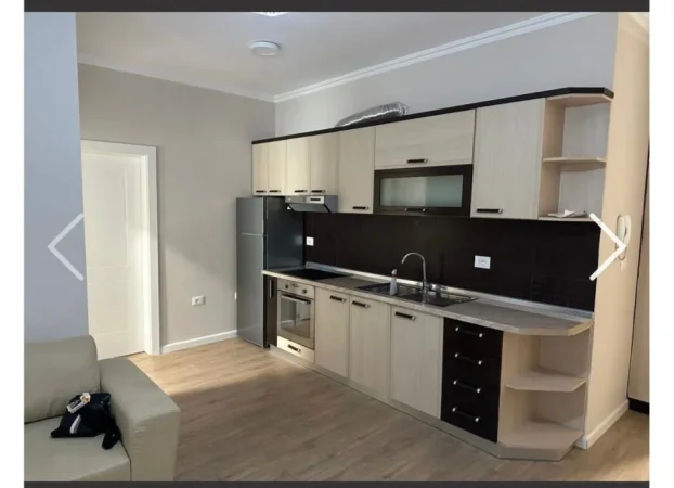 Tirane, jepet me qera apartament 1+1 Kati 2, 55 m² 500 € (Rruga Peti)