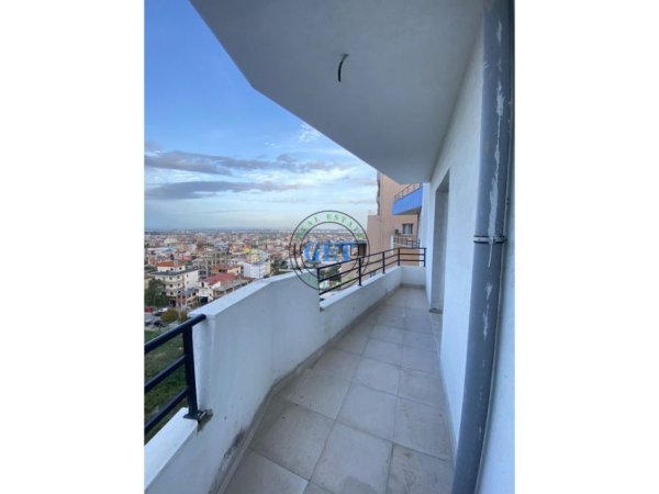 Durres, shitet apartament 2+1+Ballkon Kati 9, 73.000 € (Billa Spitalle Durres)
