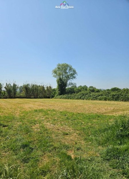 Tirane, shes toke , 1.600 m² 144.000 € (laknas)