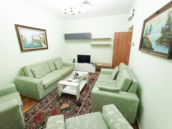 Tirane, jepet me qera apartament 2+1 Kati 2, 90 m² 650 € (sheshi willson)