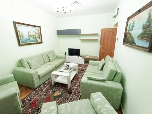 Tirane, jepet me qera apartament 2+1 Kati 2, 90 m² 650 € (sheshi willson)