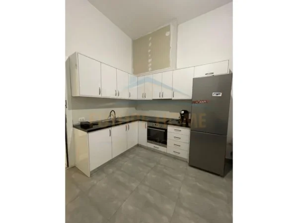 Tirane, shitet apartament 2+1 Kati 1, 68 m² 136.000 € (21 Dhjetori)