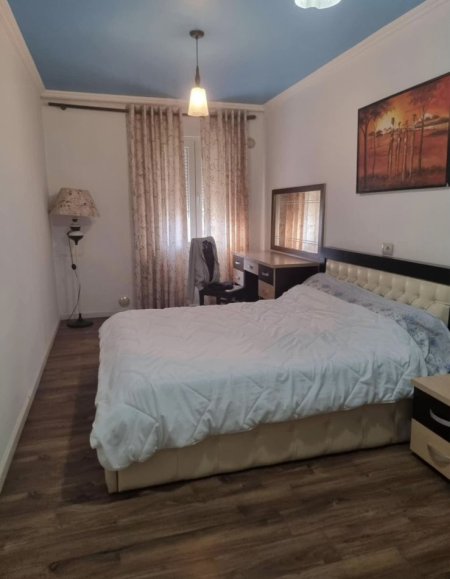 Tirane, jepet me qera apartament 2+1 Kati 6, 86 m2