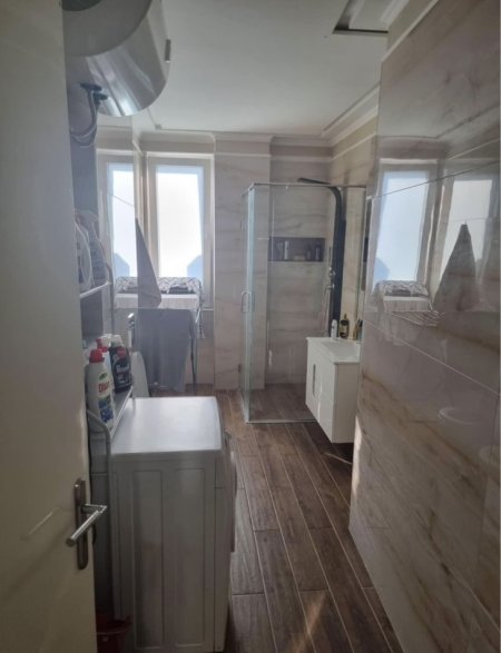 Tirane, jepet me qera apartament 2+1 Kati 6, 86 m2