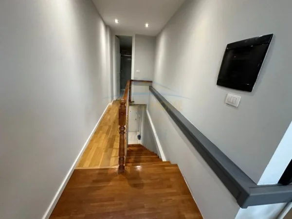 Tirane, jepet me qera apartament 1+1 Kati 2, 67 m² 670 € (Stadiumi Dinamo)