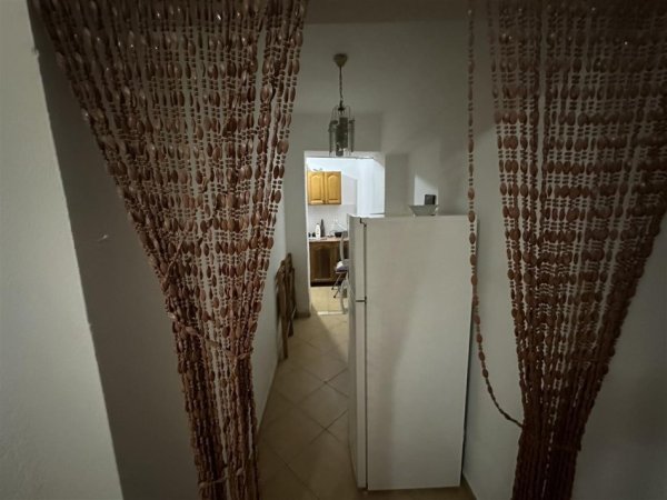 Tirane, jepet me qera Vile 1+1 Kati 1, 65 m² 350 € (Varri i Bamit)