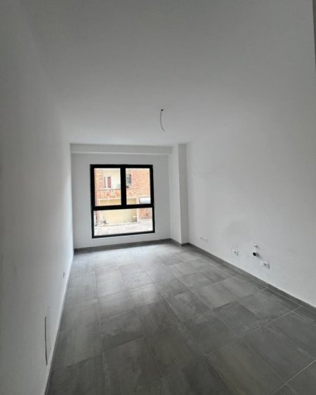 Tirane, shitet apartament 1+1 , 52 m² 129.000 € (Pazari i Ri)