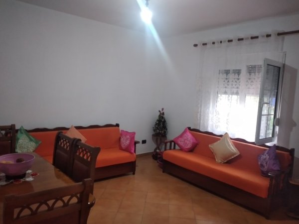 Tirane, shitet shtepi 2+1+Aneks+Ballkon Kati 2, 230 m² 170.000 € (Kamez)