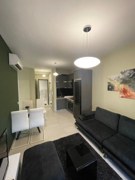 Tirane, jepet me qera apartament 1+1+Ballkon Kati 4, 58 m² 600 € (Rr: Gjike Kuqali, Pallati i Luis Medical Center Tirana, Tirane)