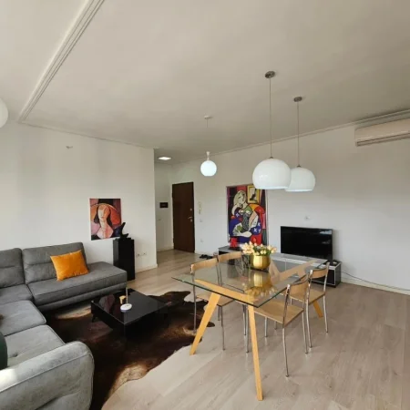 Tirane, shitet apartament 1+1 , 67 m² (Zogu i Zi)