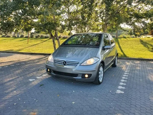 Durres, shes makine Mercedes benz a class Nafte, e argjendtë automatik Kondicioner