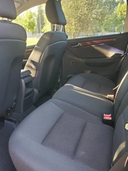 Durres, shes makine Mercedes benz a class Nafte, e argjendtë automatik Kondicioner