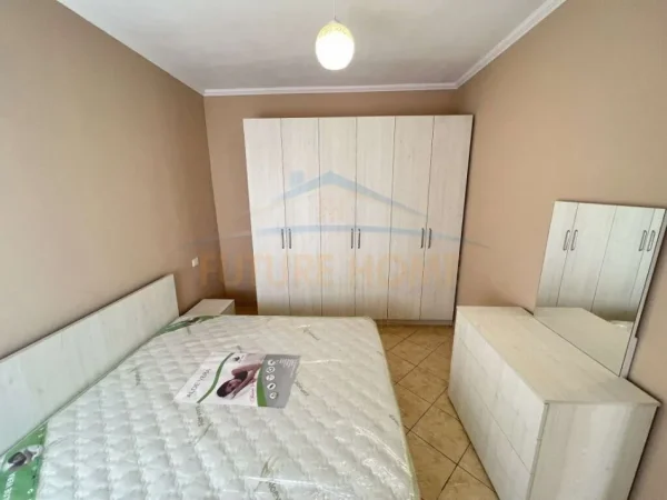 Tirane, shitet apartament 1+1+Ballkon Kati 3, 59 m² 75.000 € (Kthesa Kamzes)