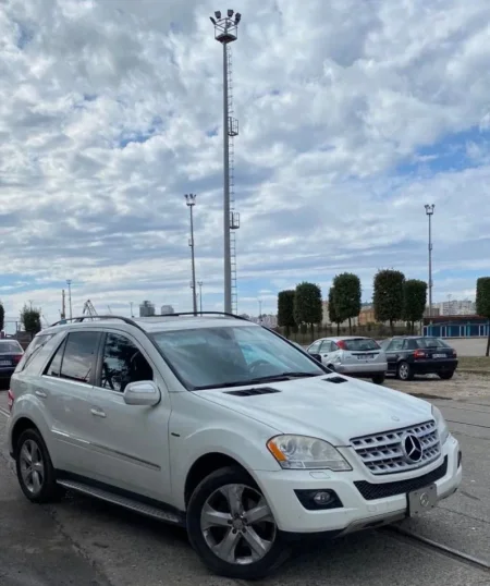 Tirane, shitet SUV | Fuoristrad | Xhip Mercedes-Benz ML 350 Bluetec 2010 Nafte, e bardhë automatik Kondicioner 250.000 km 7.900 €