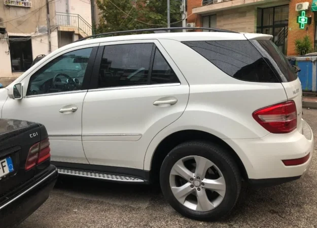 Tirane, shitet SUV | Fuoristrad | Xhip Mercedes-Benz ML 350 Bluetec 2010 Nafte, e bardhë automatik Kondicioner 250.000 km 7.900 €