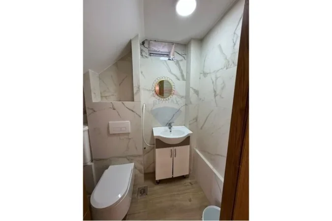 Tirane, jepet me qera ambjent biznesi Kati 0, 80 m² 1.000 € (JEPET ME QIRA AMBJENT BIZNESI 80M2 KOMUNA E PARISIT)