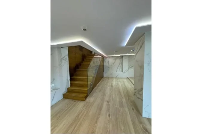 Tirane, jepet me qera ambjent biznesi Kati 0, 80 m² 1.000 € (JEPET ME QIRA AMBJENT BIZNESI 80M2 KOMUNA E PARISIT)