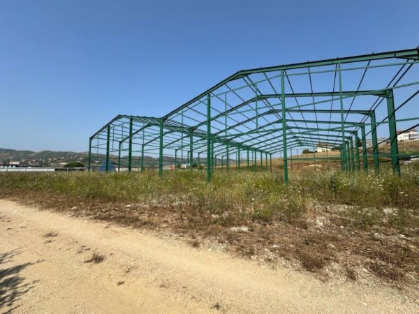 Tirane, shes magazine , 7.000 m² 1.200.000 € (Autostrada Tiranë - Durrës)
