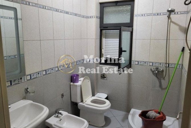 Tirane, jepet me qera Vile 3+1 Kati 2, 228 m² 500 € (Teg)