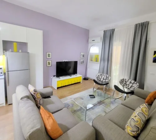 Tirane, jepet me qera apartament 2+1 Kati 2, 80 m² 750 € (Rruga Sulejman Delvina)