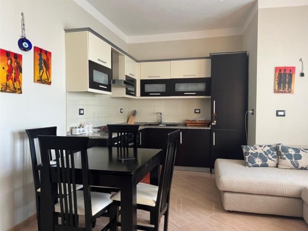 Durres, shitet shtepi 4+1+Ballkon Kati 3, 200 m² 130.000 € (Spitali, Durres)